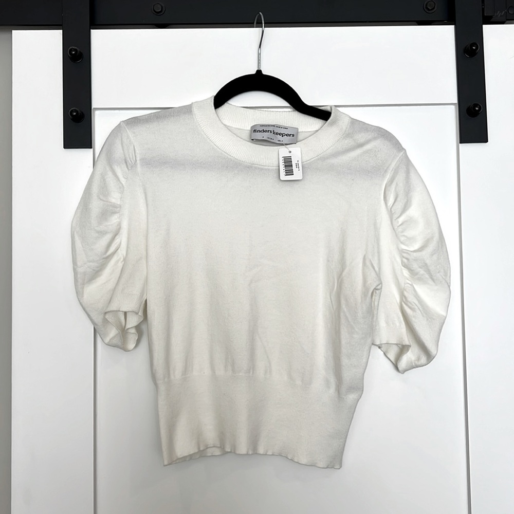 White knit top, S, rouched sleeves